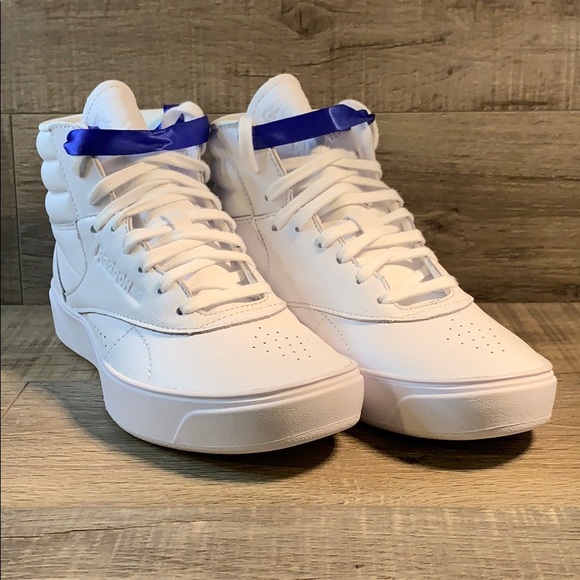reebok hi nova